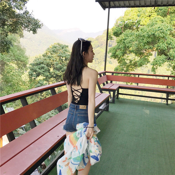 Ежедневен дамски потник с кръстосани връзки на гърба 