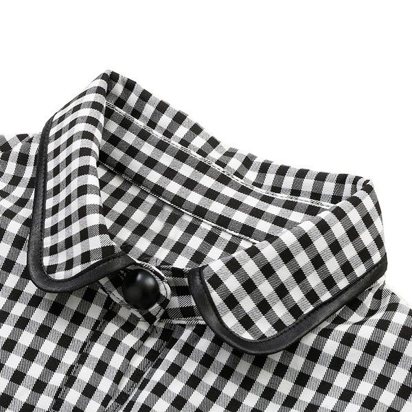 Rochie de dama eleganta cu decupaj in carouri, potrivita pentru utilizarea de zi cu zi