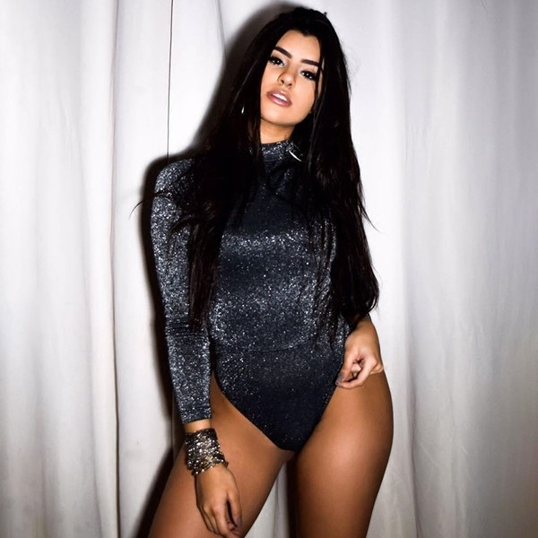 Corp elegant de damă cu guler polo și spate gol cu particule strălucitoare