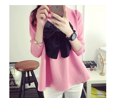 Απαλό σύνολο γυναικών για τις έγκυες γυναίκες με δύο κορδέλες