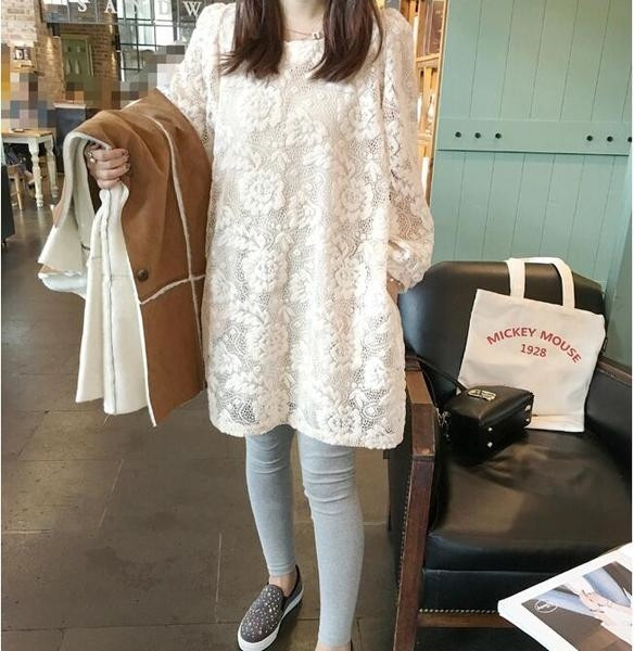 Дамски рокля с дантела за бременни в черен и бял цвят