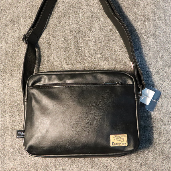 Stílusos férfi eco-bőr táska hosszú füllel, mindennapi használatra