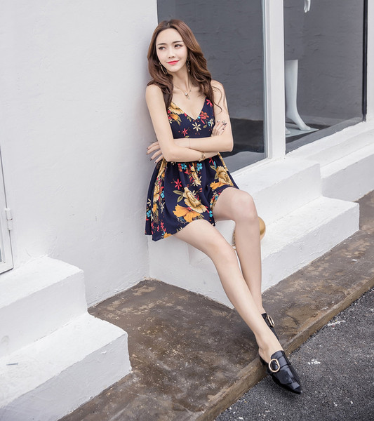 Rochie de dama cu decolteu in V, spate gol si motive florale