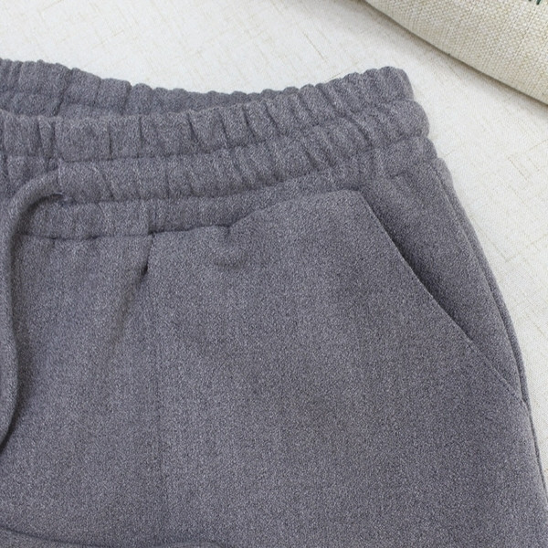 Pantaloni scurti de dama uni, cu cravate si buzunare, potriviti pentru utilizarea de zi cu zi in trei culori