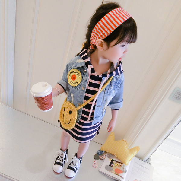 Geaca din blugi pentru fete cu imprimeu color si nasturi