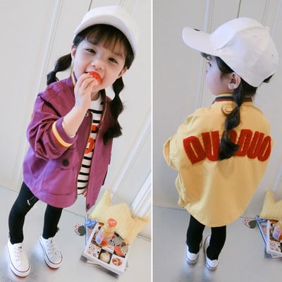 Παιδικό μπουφάν για κορίτσια σε δύο χρώματα με επιγραφές και τσέπες