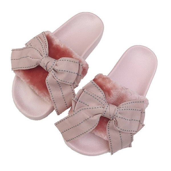 Ενδιαφέρουσες γυναικέιες παντόφλες με καουτσούκ και επίπεδη σόλα και κορδέλα, κατάλληλες γιατη  καθημερινή ζωή σε πολλά χρώματα