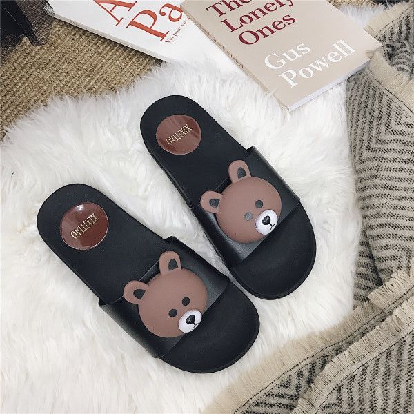 Γυναικέιες σαγιονάρες από καουτσούκ με επίπεδη σόλα και 3D εφαρμογή, δύο μοντέλα