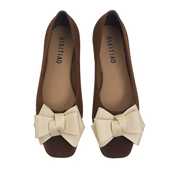 Κομψά γυναικεία παπούτσια για καθημερινή χρήση με επίπεδη σόλα και έγχρωμη κορδέλα σε διάφορα χρώματα