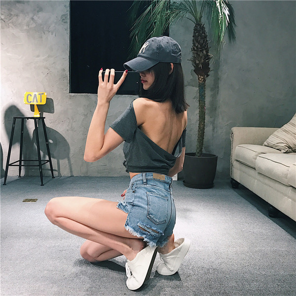 Γυναικεία τζιν σορτς σε ψηλή μέσης  και σε δύο χρώματα 