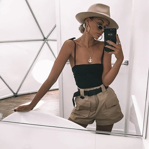 Női sport- és alkalmi rövidnadrág, magas derékkal