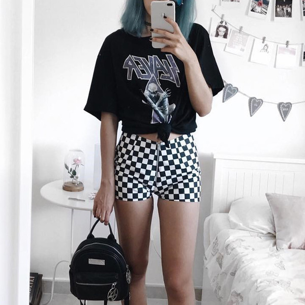 Női kockás rövidnadrág magas derékkal