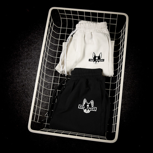 Alkalmi férfi rövidnadrág fehér és fekete megkötővel