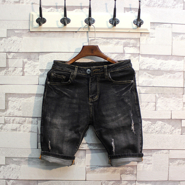 Rövid férfi farmer, sötét zsebekkel