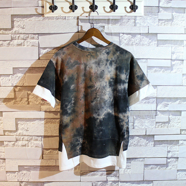 Férfi blúz két színben O-alakú gallérral és felirattal