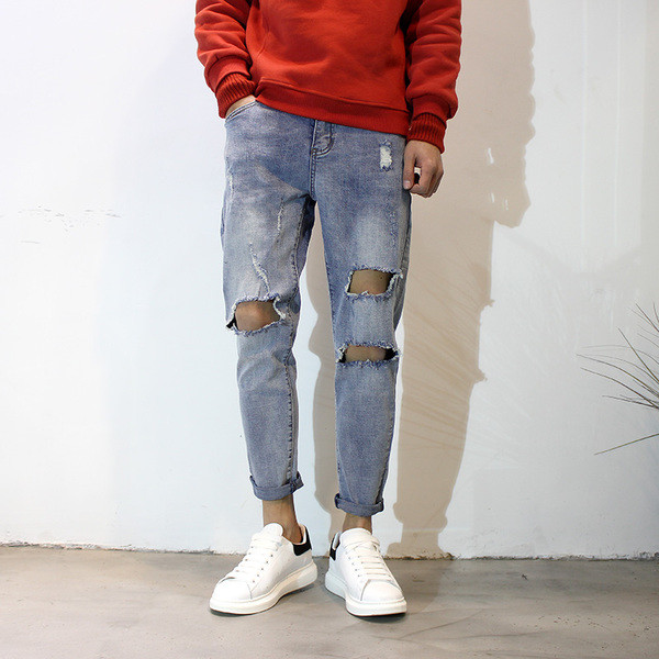 Blugi de bărbați de culoare deschisă cu motive rupte