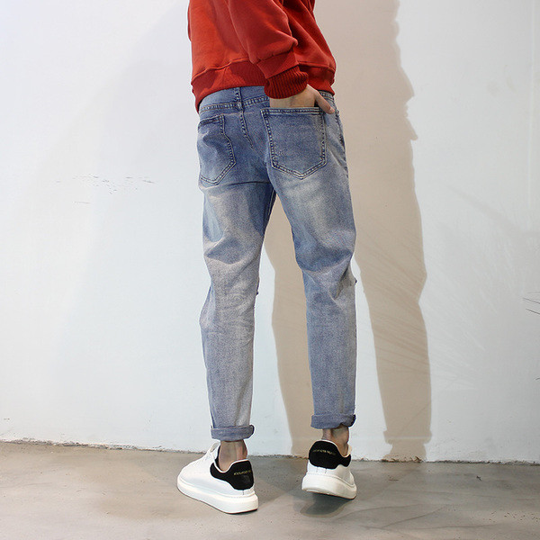 Blugi de bărbați de culoare deschisă cu motive rupte