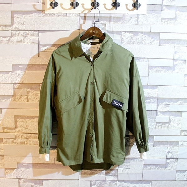 Férfi hosszú ing három színben gallérral és utánzatzsebekkel