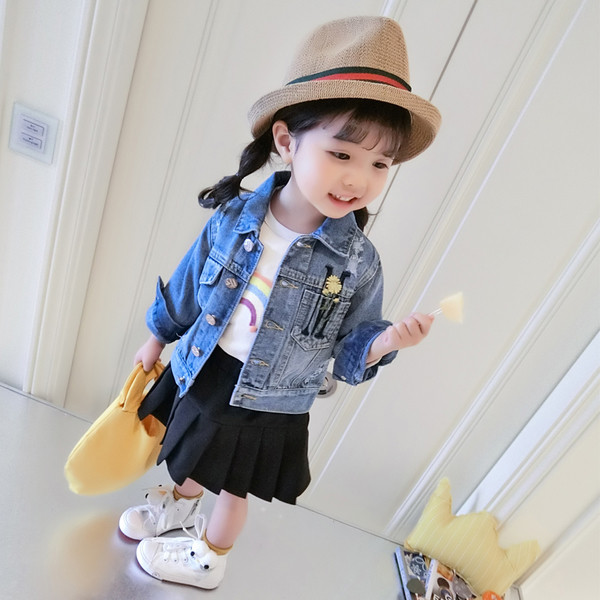 Παιδικό τζιν μπουφάν για κορίτσια με επιγραφή και floral κεντήματα