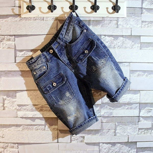 Férfi rövid farmernadrág elülső és hátsó zsebekkel