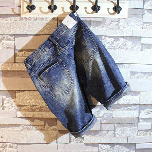 Férfi rövid farmernadrág elülső és hátsó zsebekkel