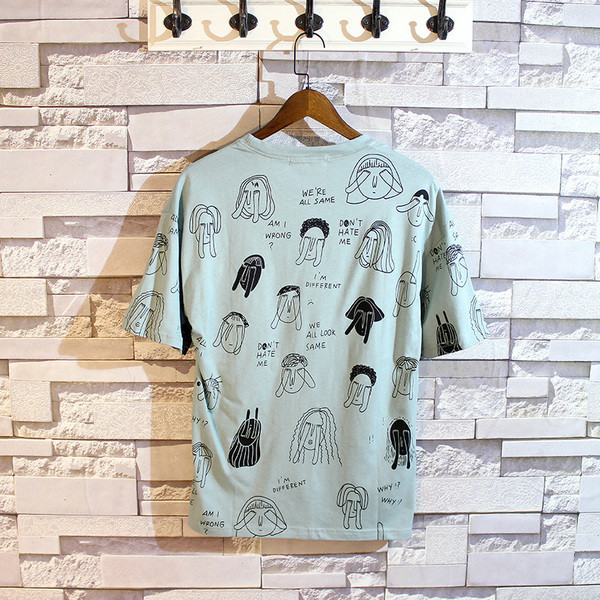 Ανδρικό T-shirt με κοντό μανίκι με κολάρο σε σχήμα O και δίχρωμη εκτύπωση