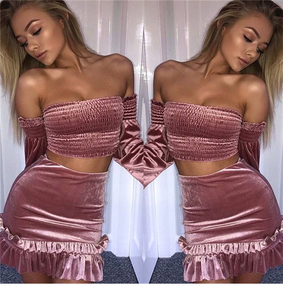 Stílusos női szett két részből - szoknya és bársony felső