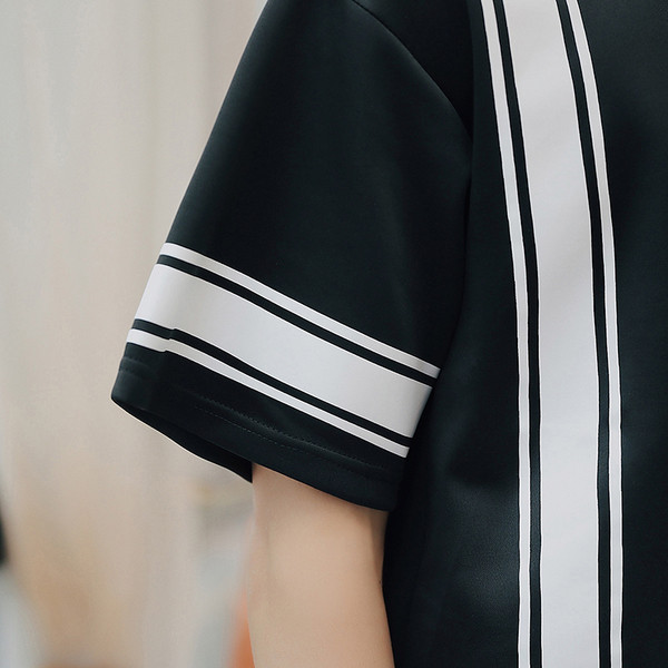 Sport - alkalmi férfi csapat két részből - rövid ujjú blúz és rövidnadrág fehér, szürke és fekete színben