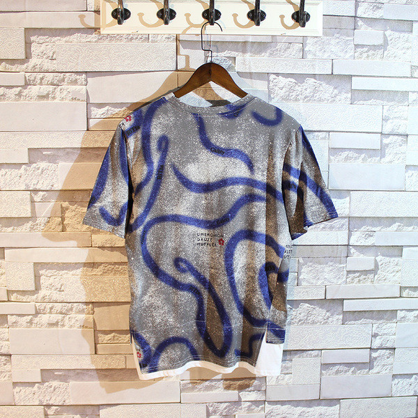 Ανδρικό T-shirt  με κοντό μανίκι  και  δείκτη