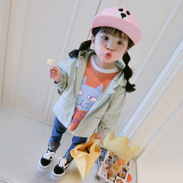 Tavaszi-őszi kabát lányoknak kapucnival és rátéttel, három színben