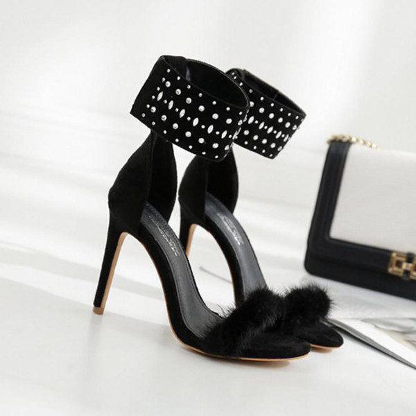 Elegáns női pehelyszandál, két színben és díszítéssel