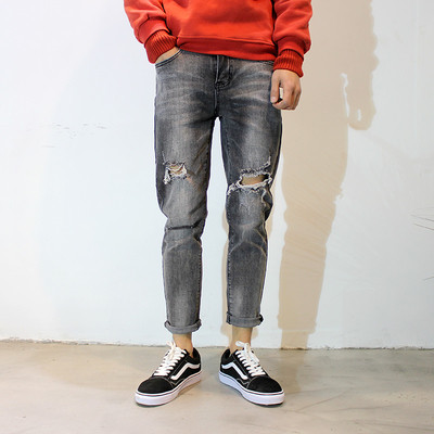 Мъжки модерни дънки в сив цвят с разкъсани елементи
