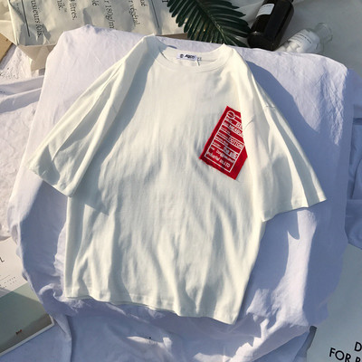 Sport-alkalmi férfi póló, mindennapi használatra, fehér és piros mintával