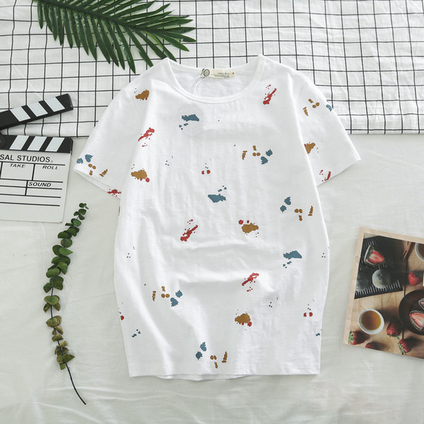 Lezser férfi póló két színben motívummal és O-alakú gallérral két színben