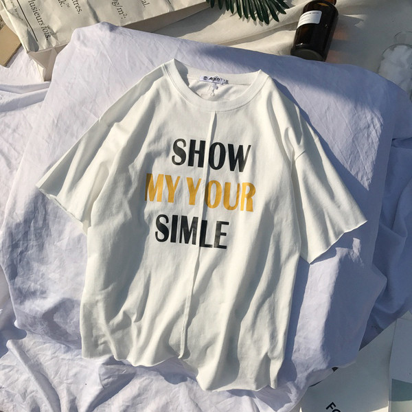 Férfi sportpóló O-alakú gallérral, érdekes felirattal két színben