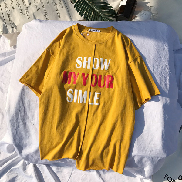 Férfi sportpóló O-alakú gallérral, érdekes felirattal két színben