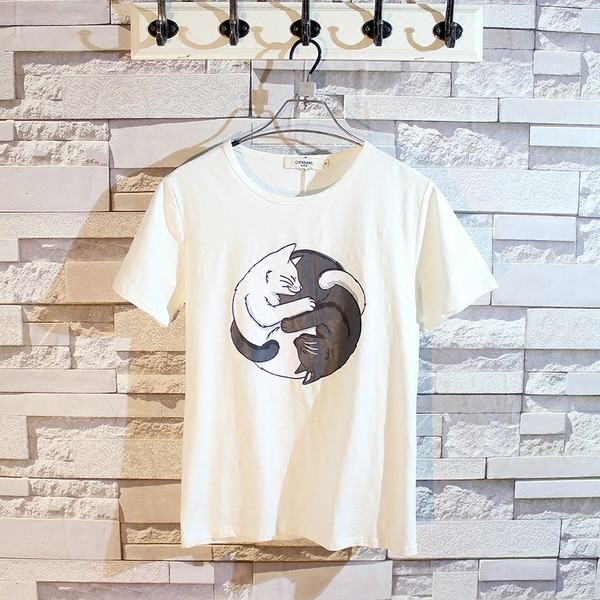 Ανδρικό μπλουζάκι σε γκρι και λευκό χρώμα με εκτύπωση