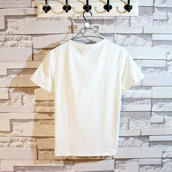 Ανδρικό μπλουζάκι σε γκρι και λευκό χρώμα με εκτύπωση