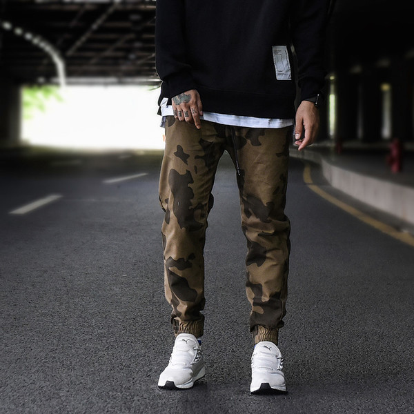 Camouflage ανδρικά αθλητικά παντελόνια με κορδόνια και τσέπες σε δύο χρώματα