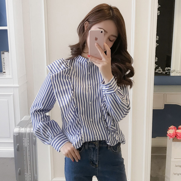 Sportos és elegáns női csíkos ing