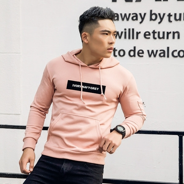 Férfi sportpulóver több színben kapucnival, zsebekkel, felirattal