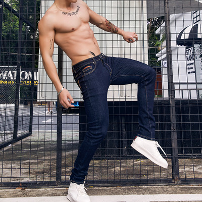 Ανδρικά σπορ-κομψά τζιν  σε σκούρο χρώμα