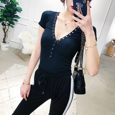 Κομψό γυναικείο κορμάκι με ρυθμιζόμενο V-neckline σε διάφορα χρώματα