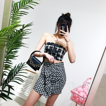 Κομψή γυναικεία φούστα με λεπτή  μέση