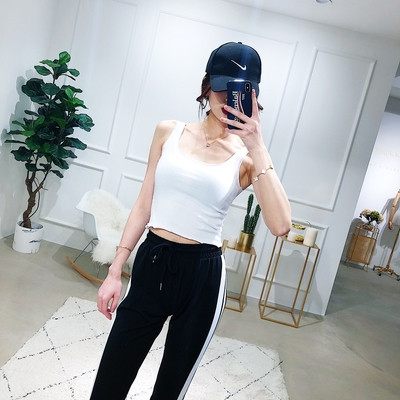 Letisztult sport-hétköznapi női felső, sokféle színben