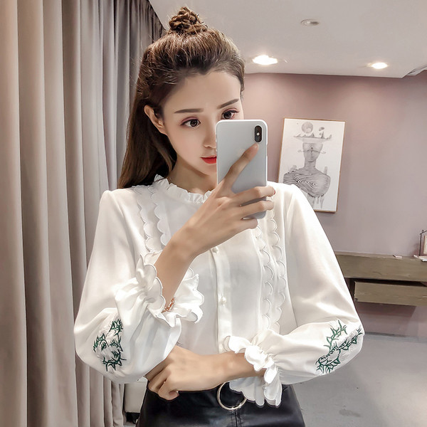 Stílusos női ing virágos hímzéssel, három színben