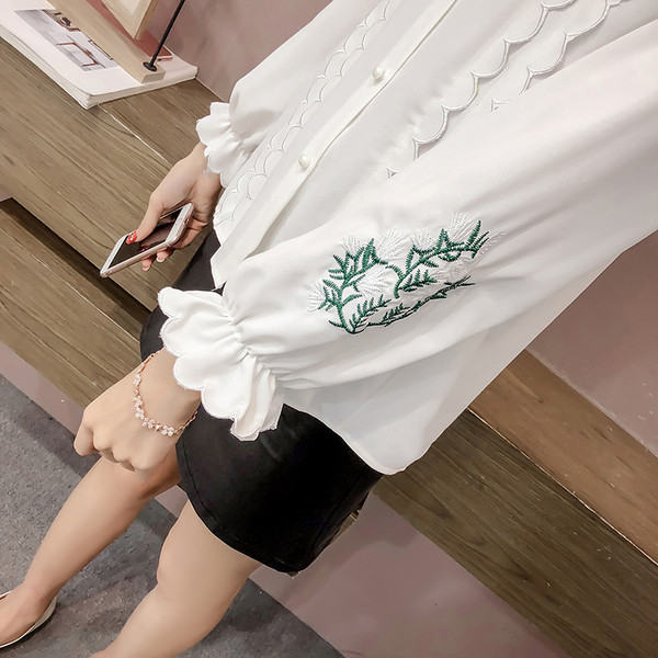 Stílusos női ing virágos hímzéssel, három színben