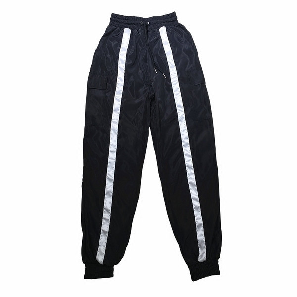 Μοντέρνα παντελόνια με ψηλή μέση και χρώματος