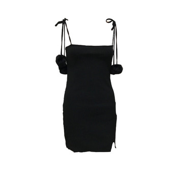 Κομψό γυναικείο φόρεμα με κοντό μανίκι  με λεπτούς ιμάντες ώμου και μαύρες διακοσμήσεις