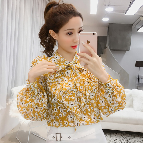 Női sifon ing virágos motívumokkal és szalaggal